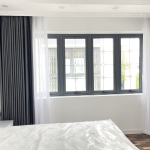 CỬA SỔ MỞ TRƯỢT 4 CÁNH NÂU NHÔM MAXPRO