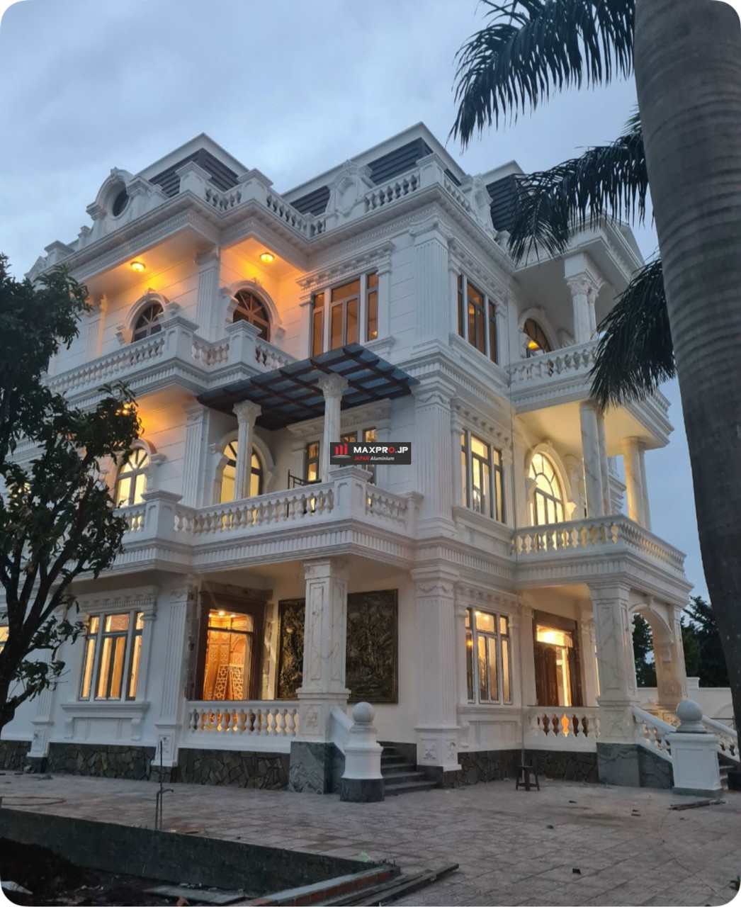 KÍNH CƯỜNG LỰC BỊ VỠ