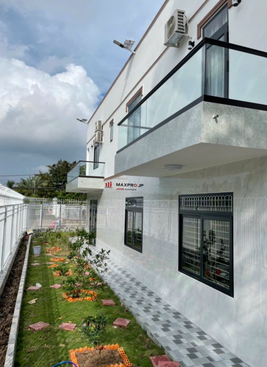 CỬA SỔ MỞ QUAY 2 CÁNH NHÔM MAXPRO