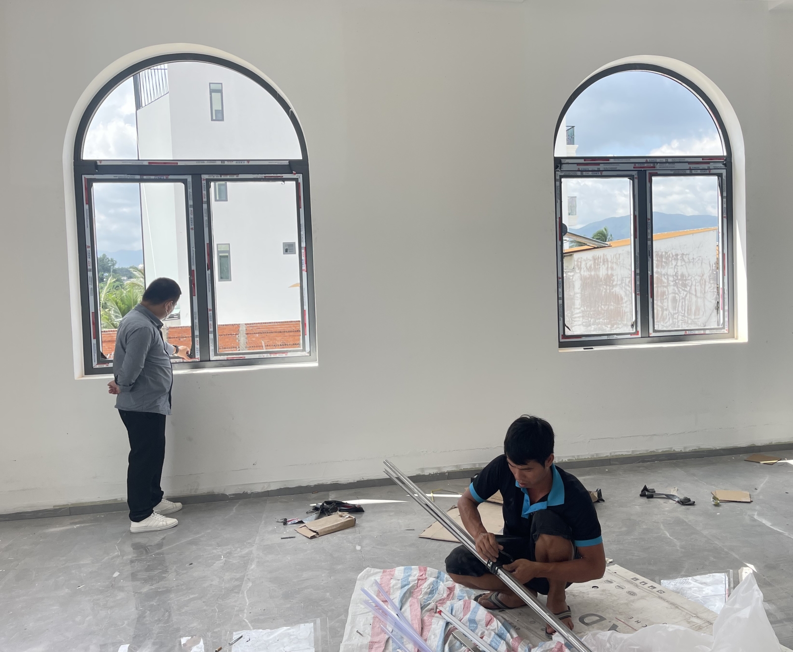 LẮP ĐẶT CỬA SỔ UỐN VÒM TẠI CÔNG TRÌNH